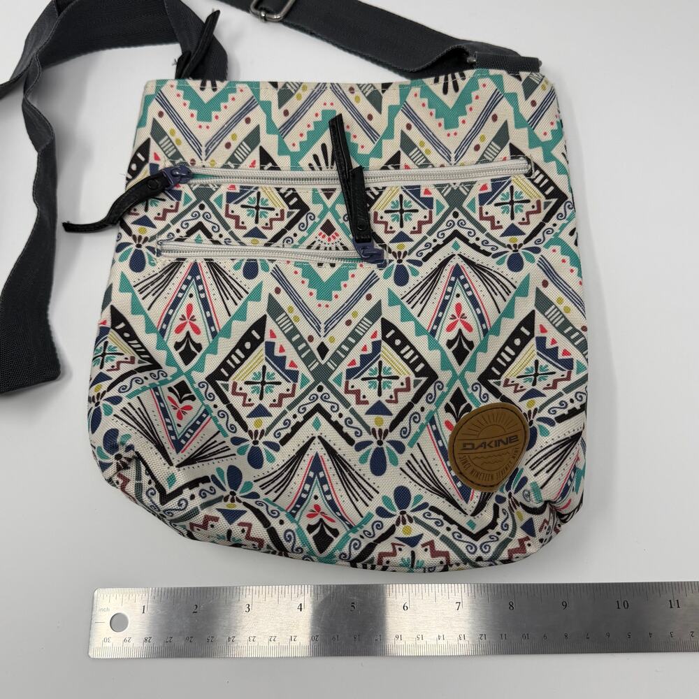 DAKINE Jo Jo Crossbody Shoulder Bag Purse With Wallet Tribal Geo Minimalist